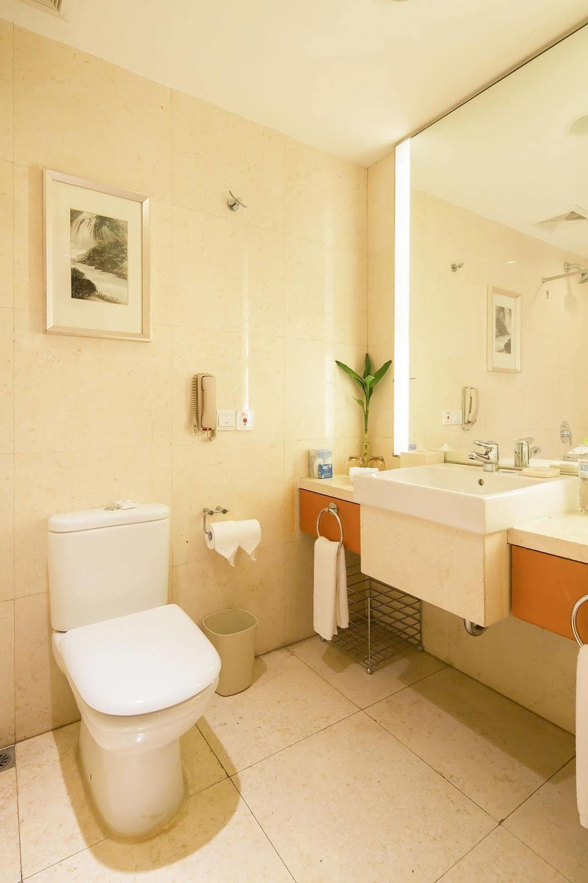 Landison Plaza International Hotel Zhenjiang  Εξωτερικό φωτογραφία